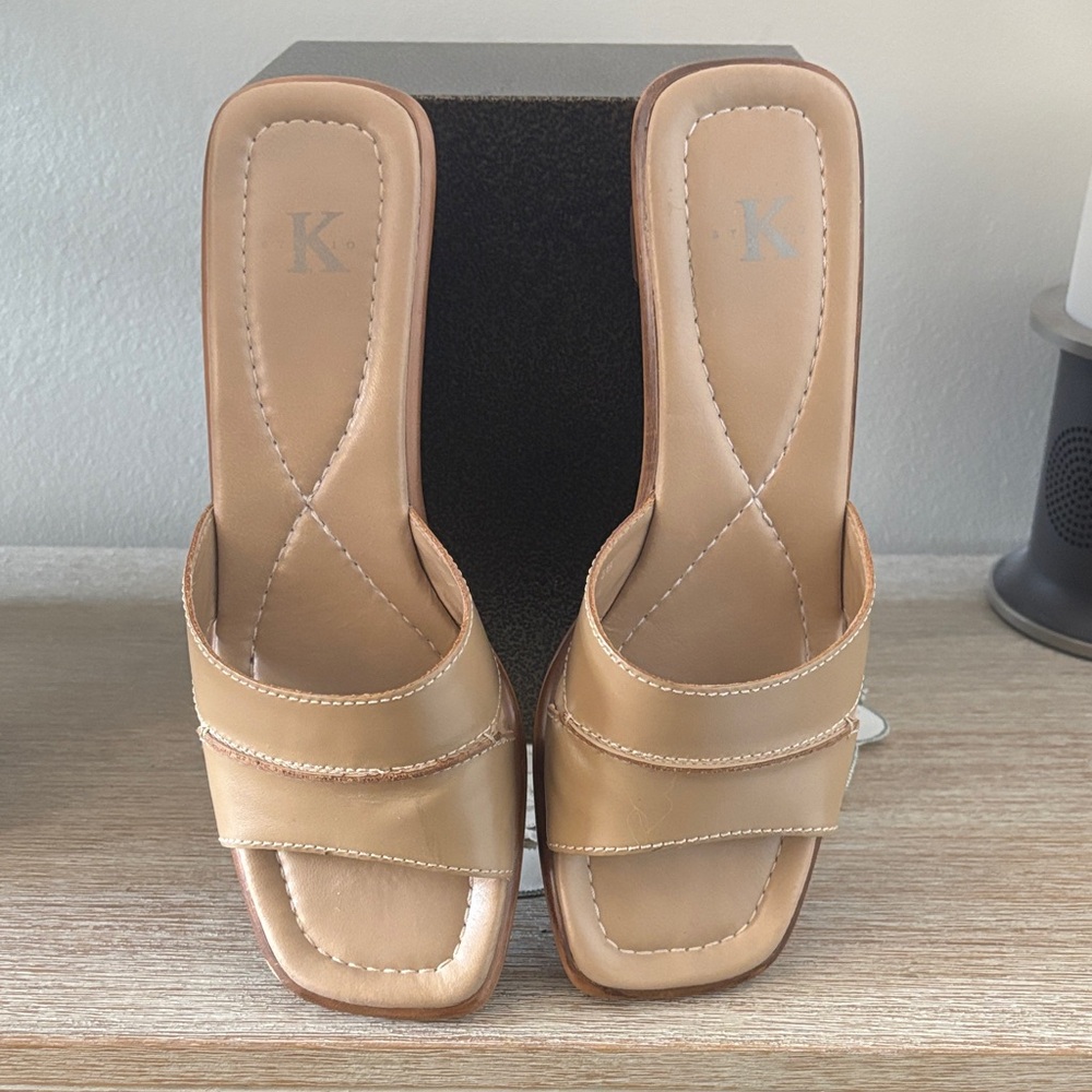 Elegant Tan Leather Mules